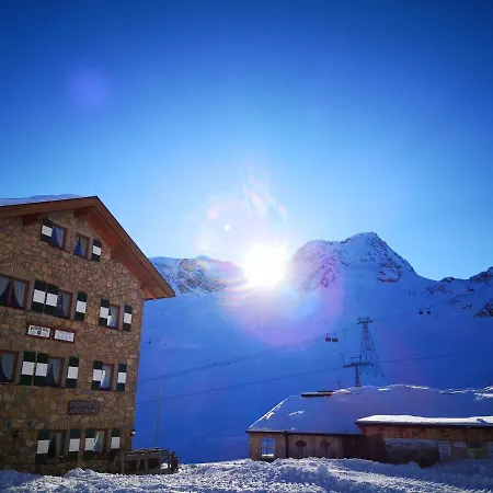 Jasmin * ノイシュティフト・イム・シュトゥーバイタール